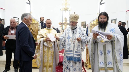 Biserica nouă din Cristian, județul Brașov, a fost sfințită Poza 259055