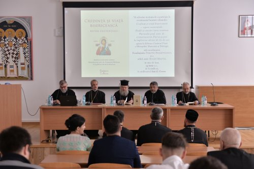 Omagierea preotului profesor Constantin Pătuleanu la 60 de ani de viață Poza 259114