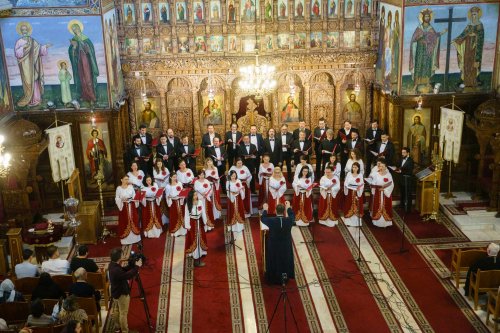 Corala „Nicolae Lungu” a concertat la Biserica „Sfântul Elefterie“-Nou Poza 259210