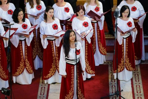 Corala „Nicolae Lungu” a concertat la Biserica „Sfântul Elefterie“-Nou Poza 259212