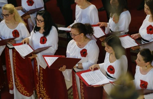 Corala „Nicolae Lungu” a concertat la Biserica „Sfântul Elefterie“-Nou Poza 259239