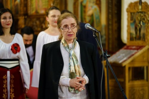 Corala „Nicolae Lungu” a concertat la Biserica „Sfântul Elefterie“-Nou Poza 259262