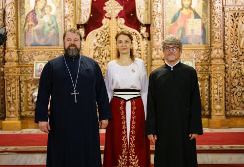 Corala „Nicolae Lungu” a concertat la Biserica „Sfântul Elefterie“-Nou Poza 259264