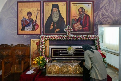 Sărbătorirea Sfântului Grigorie Dascălul la Mănăstirea Căldărușani Poza 259447