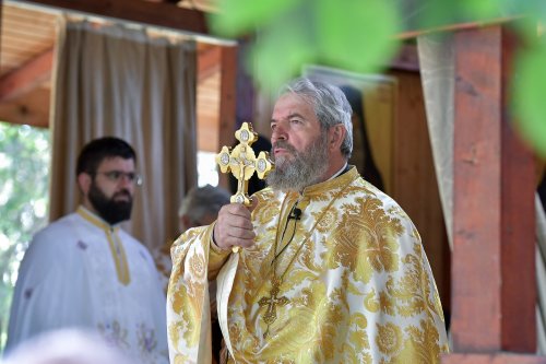 Sărbătorirea Sfântului Grigorie Dascălul la Mănăstirea Căldărușani Poza 259474