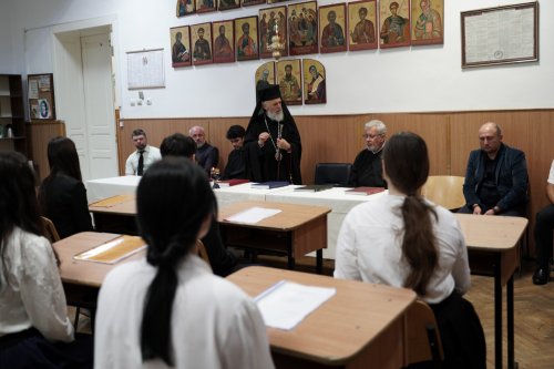 Susținerea examenului de atestat la Seminarul Teologic din Galați Poza 259442