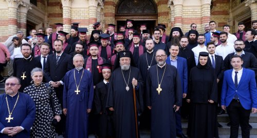Absolvenții Facultății de Teologie din Sibiu au depus jurământul Poza 259575