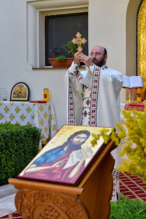 Botezătorul Ioan sărbătorit la Altarul de vară al Reședinței Patriarhale Poza 259710