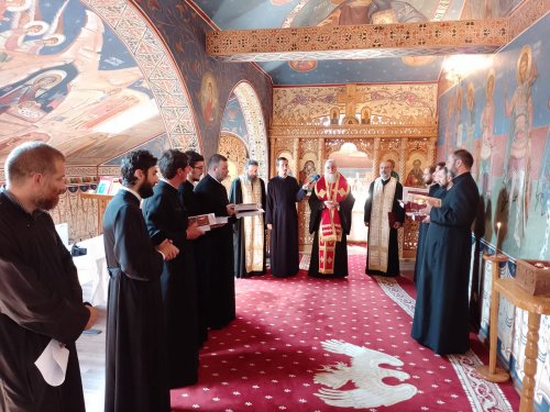 Hirotesii de duhovnici în Arhiepiscopia Craiovei Poza 259908