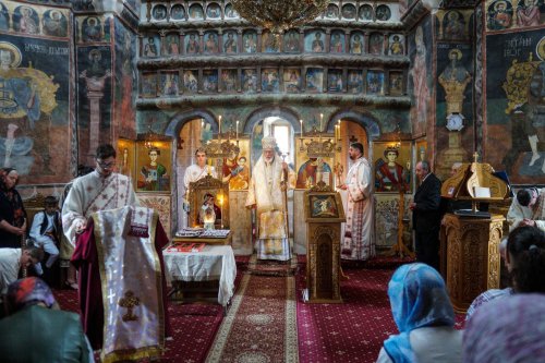 Popas de rugăciune într‑o parohie argeșeană cu bogate tradiții  Poza 259883