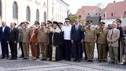 Ceremonia de arborare a Drapelului Național la Sibiu Poza 260032