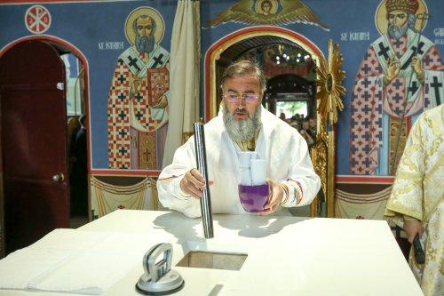 Popasuri de rugăciune și sfințire la biserici din ținutul Vrancei Poza 259984
