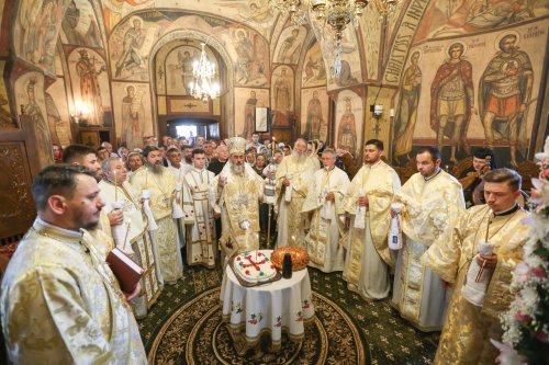 Popasuri de rugăciune și sfințire la biserici din ținutul Vrancei Poza 259991