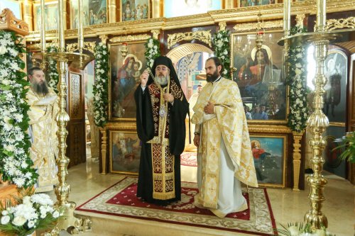 Popasuri de rugăciune și sfințire la biserici din ținutul Vrancei Poza 259997