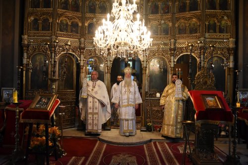 Sărbătoarea Bisericii Grecescu din Drobeta-Turnu Severin Poza 259978
