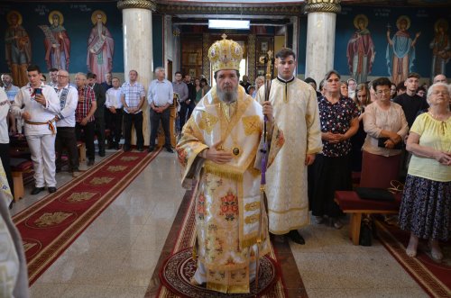 Slujiri arhiereşti în Episcopia Oradiei Poza 259973