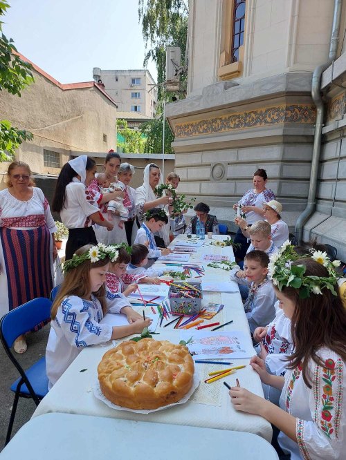 Ateliere de creație la Parohia „Buna Vestire”-Belu din București Poza 260104