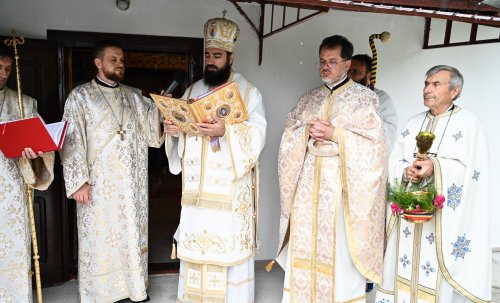 Slujiri arhiereşti în Episcopia Devei şi Hunedoarei Poza 260073