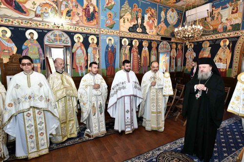 Bucuria sfințirii bisericii în parohia ilfoveană Ostrat Poza 260185