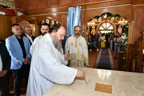 Bucuria sfințirii bisericii în parohia ilfoveană Ostrat Poza 260203