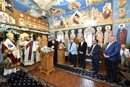 Bucuria sfințirii bisericii în parohia ilfoveană Ostrat Poza 260217