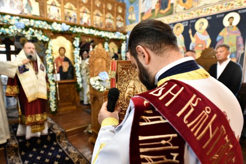 Bucuria sfințirii bisericii în parohia ilfoveană Ostrat Poza 260218