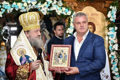 Bucuria sfințirii bisericii în parohia ilfoveană Ostrat Poza 260226
