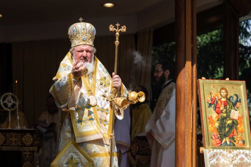 Corifeii Apostolilor, sărbătoriți la Mănăstirea Radu Vodă din București Poza 260251