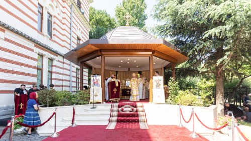 Corifeii Apostolilor, sărbătoriți la Mănăstirea Radu Vodă din București Poza 260254