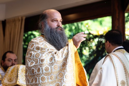 Corifeii Apostolilor, sărbătoriți la Mănăstirea Radu Vodă din București Poza 260264