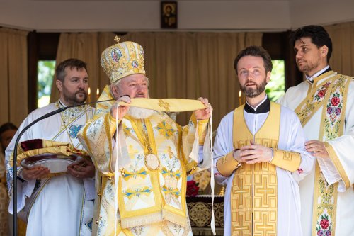 Corifeii Apostolilor, sărbătoriți la Mănăstirea Radu Vodă din București Poza 260274