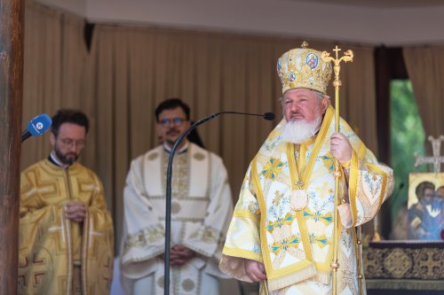 Corifeii Apostolilor, sărbătoriți la Mănăstirea Radu Vodă din București Poza 260283