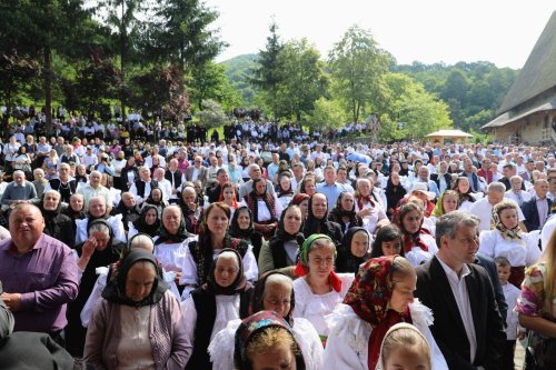 Mănăstirea maramureşeană Bârsana la trei decenii de la reînfiinţare Poza 260384