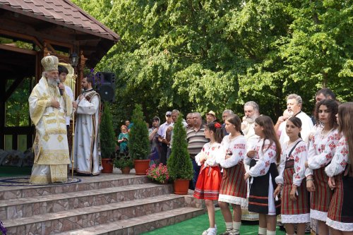 Mănăstirea gălățeană Toflea și-a sărbătorit ocrotitorul spiritual Poza 260478