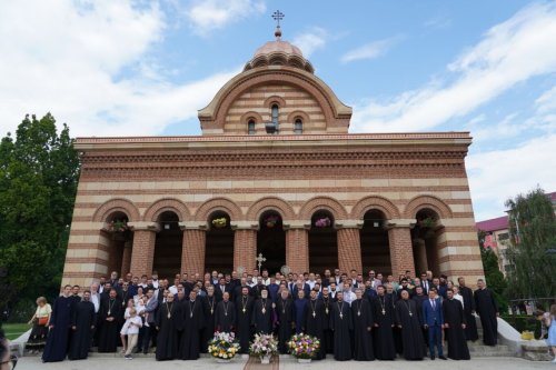 Jurământ de credință depus la Catedrala din Târgoviște Poza 260575