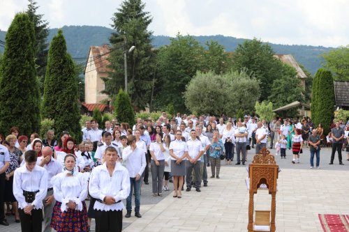 Sfântul Voievod Ştefan cel Mare, cinstit de poliţiştii de frontieră din Sighetu Marmaţiei Poza 260548