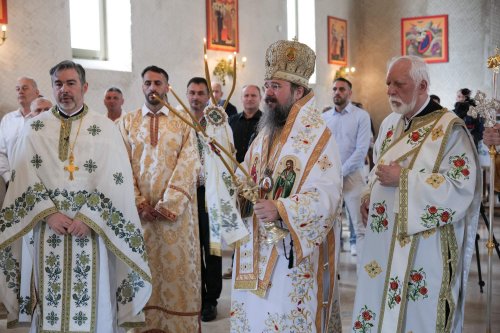Români reuniți în rugăciune în biserici din Suedia și Austria Poza 260680