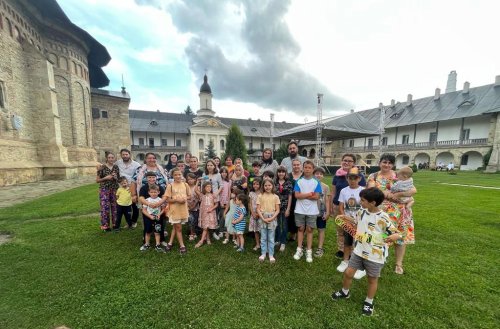 Excursii pentru familii cu mulți copii oferite de „Pro Vita” Iași Poza 260933