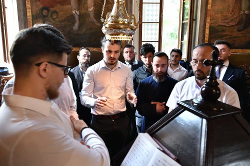 Festivitate de absolvire la Facultatea de Teologie Ortodoxă din București Poza 260884