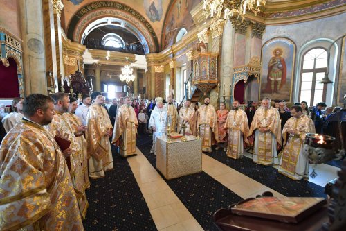 Festivitate de absolvire la Facultatea de Teologie Ortodoxă din București Poza 260898