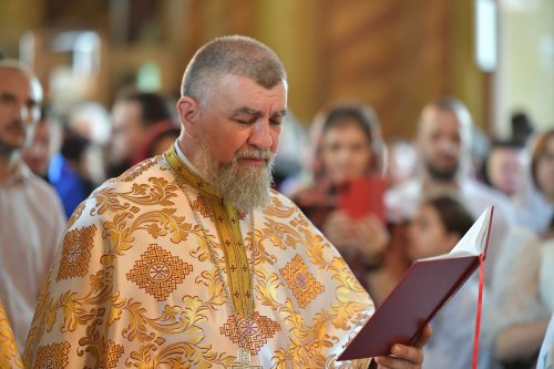 Festivitate de absolvire la Facultatea de Teologie Ortodoxă din București Poza 260901