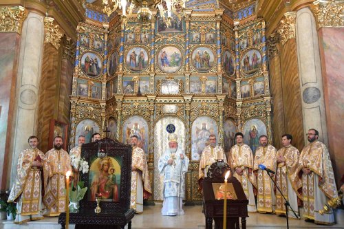 Festivitate de absolvire la Facultatea de Teologie Ortodoxă din București Poza 260908