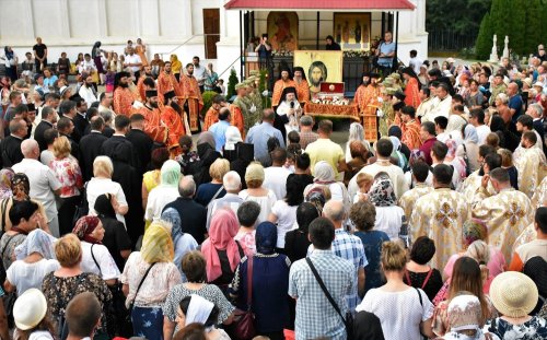 Sărbătorirea Sfintei Mucenițe Chiriachi la Huși Poza 260940