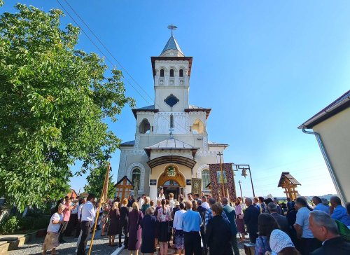 Resfințirea bisericii clujene din Jucu de Mijloc  Poza 261020