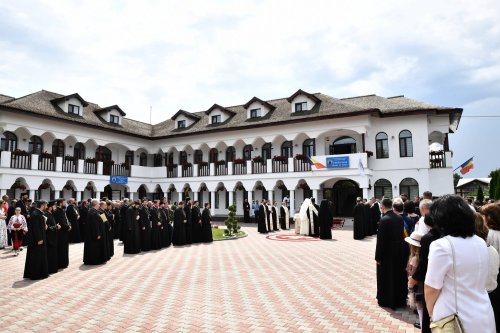 Patriarhul României a binecuvântat prima creșă a Arhiepiscopiei Bucureștilor Poza 261358