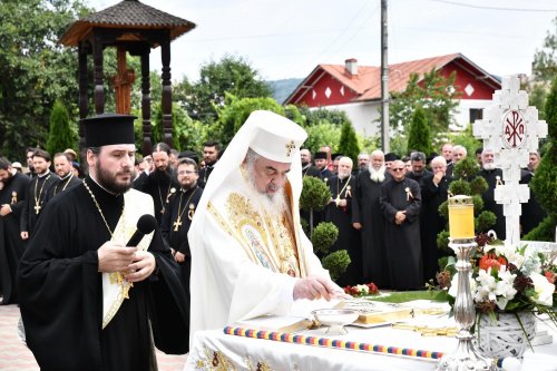 Patriarhul României a binecuvântat prima creșă a Arhiepiscopiei Bucureștilor Poza 261361
