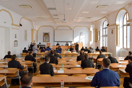 Examene pentru obținerea gradelor clericale în Mitropolia Munteniei și Dobrogei Poza 261419