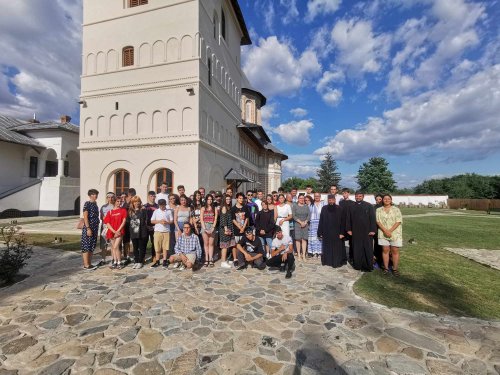 Activitate cu tradiţie la Facultatea de Teologie din Craiova Poza 261604