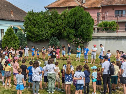 Activități cu copii și tineri la o parohie din Lugoj Poza 261599