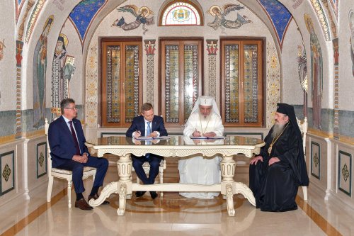 Protocol de cooperare între Patriarhia Română și Departamentul pentru Relația cu Republica Moldova Poza 261613
